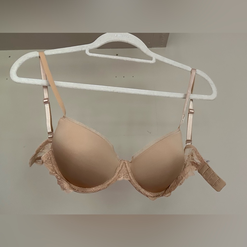 Calvin Klein Nude Lace-Trim Push-Up Bra